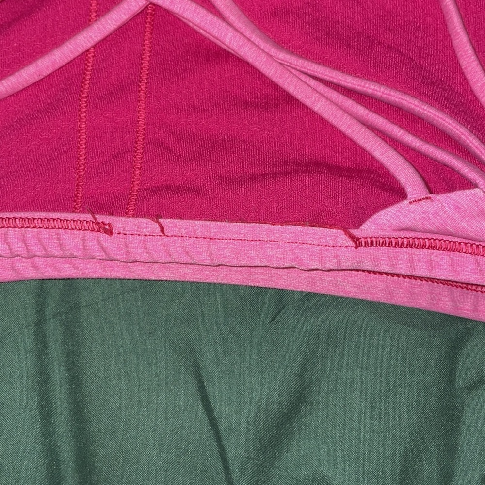 lululemon pink sports bra - Picture 4 of 5